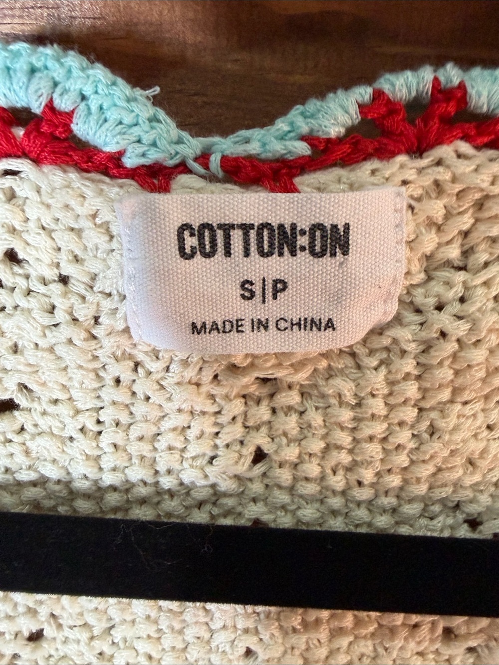 Cotton On Cream Cropped Crochet Vest with Red & Aqua Trim Size Small ๐โค๏ธ - Picture 2 of 7